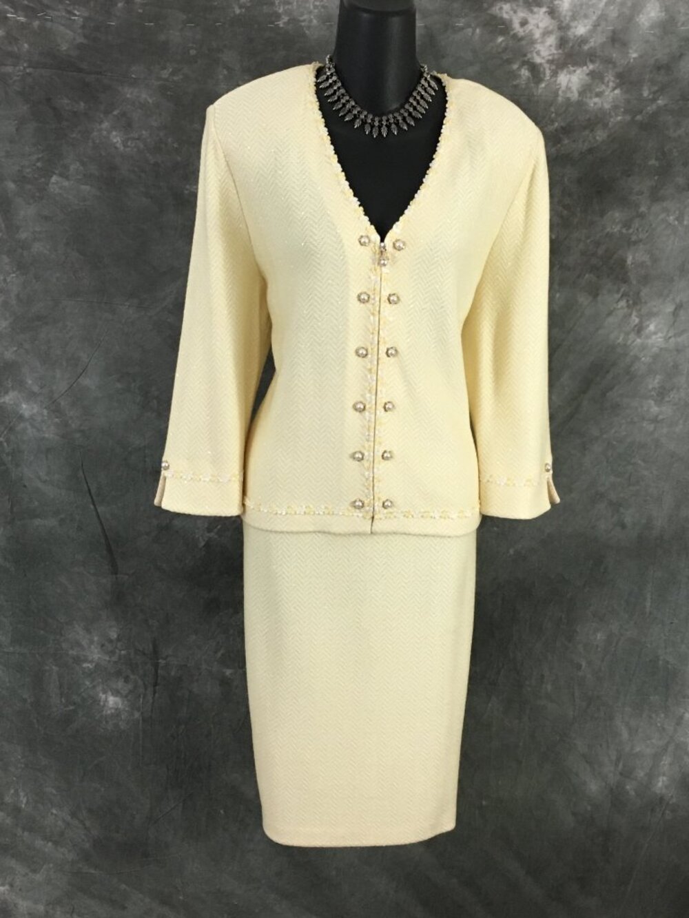 BEAUTIFUL St John couture yellow multi pearl paillettes skirt suit size 12 - Picture 3 of 10